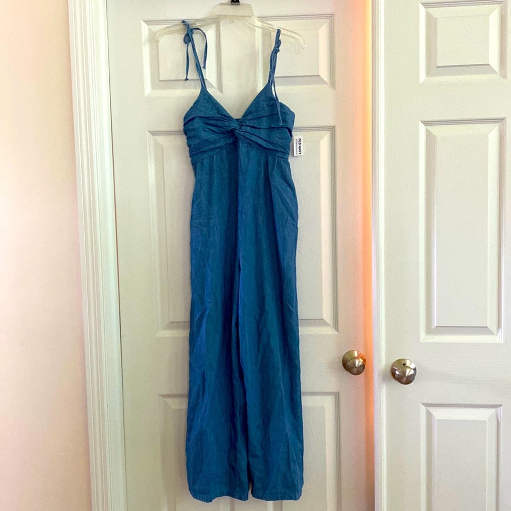 Old Navy Denim Jumpsuit with Pockets XS NEW WITH TAGS